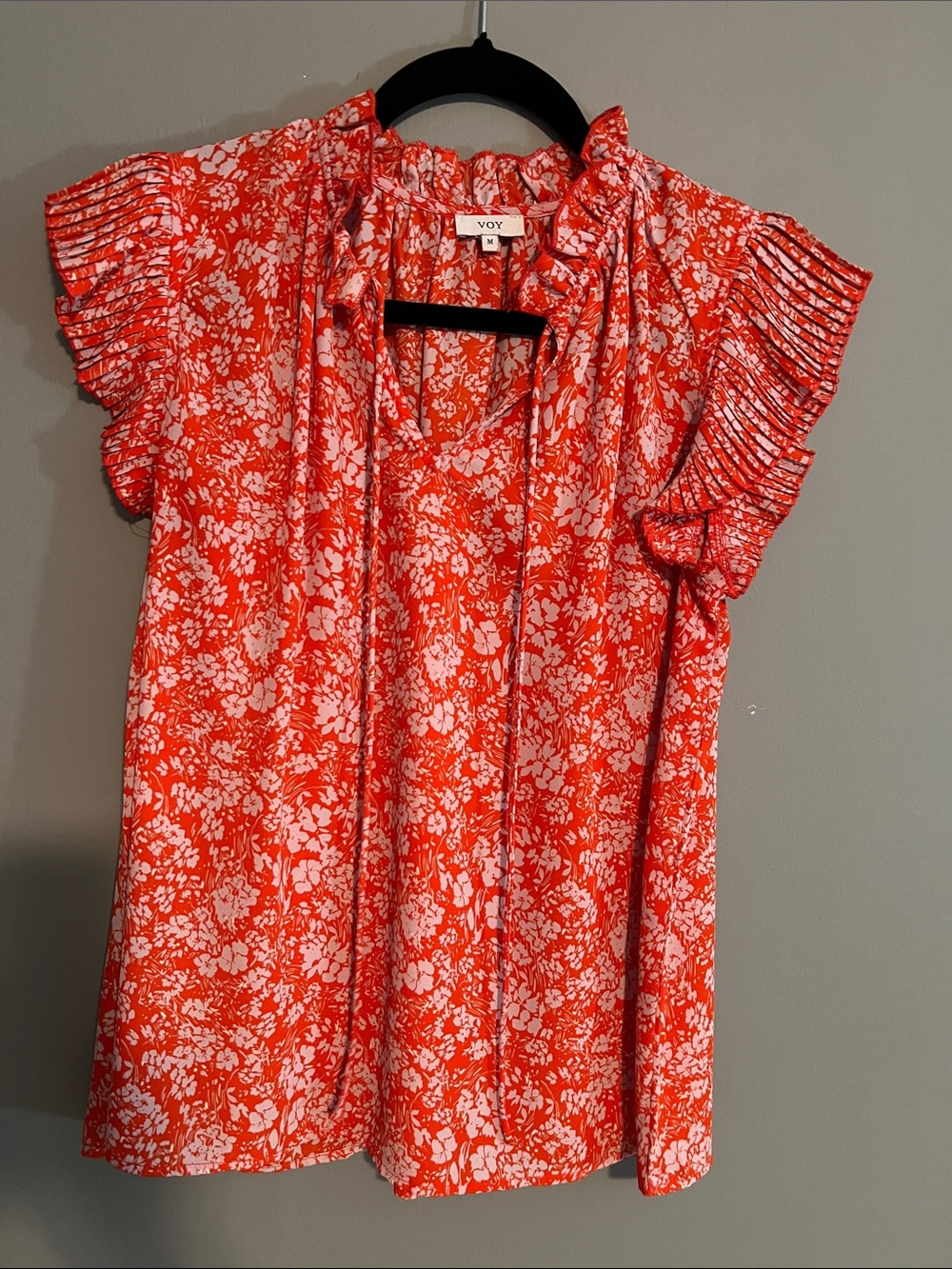 VOY Red Floral Ruffle Sleeve Blouse